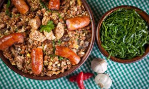 Delicious Linguiça com Feijão Tropeiro, a traditional Brazilian sausage and bean dish from Minas Gerais